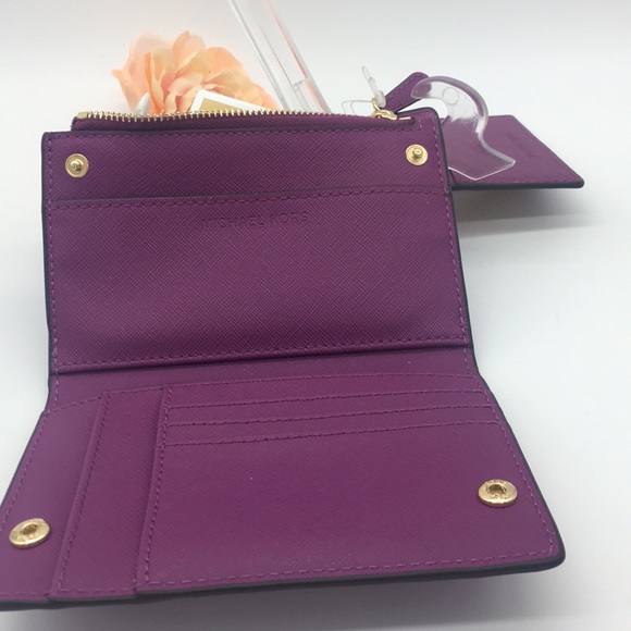 Michael Kors Jet Set Travel MD Card CSE Carryall - Picture 8 of 8